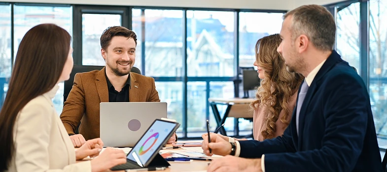 Partner With An Industry Focused Hr Consultant Img